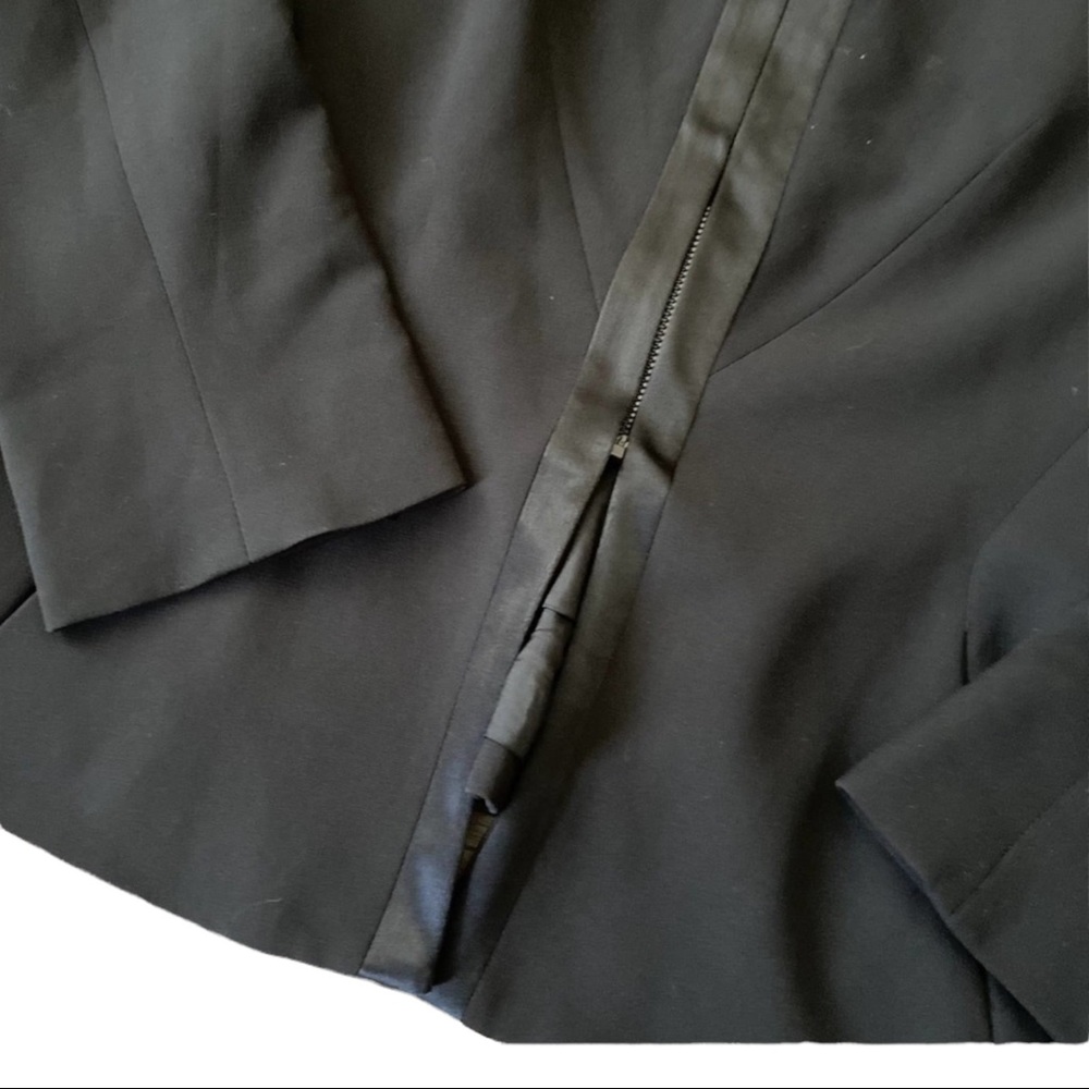 Tahari Women's Size 12 Black Polyester Blazer - Picture 8 of 10